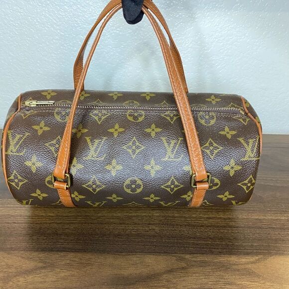 LOUIS VUITTON Monogram Bag. Papillon 26. - Picture 5 of 9